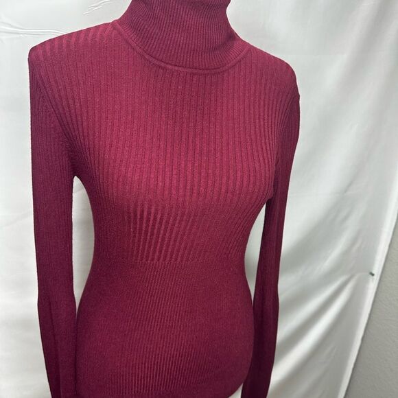 Max Studio Burgundy Turtleneck Sweater Size S - Picture 1 of 4